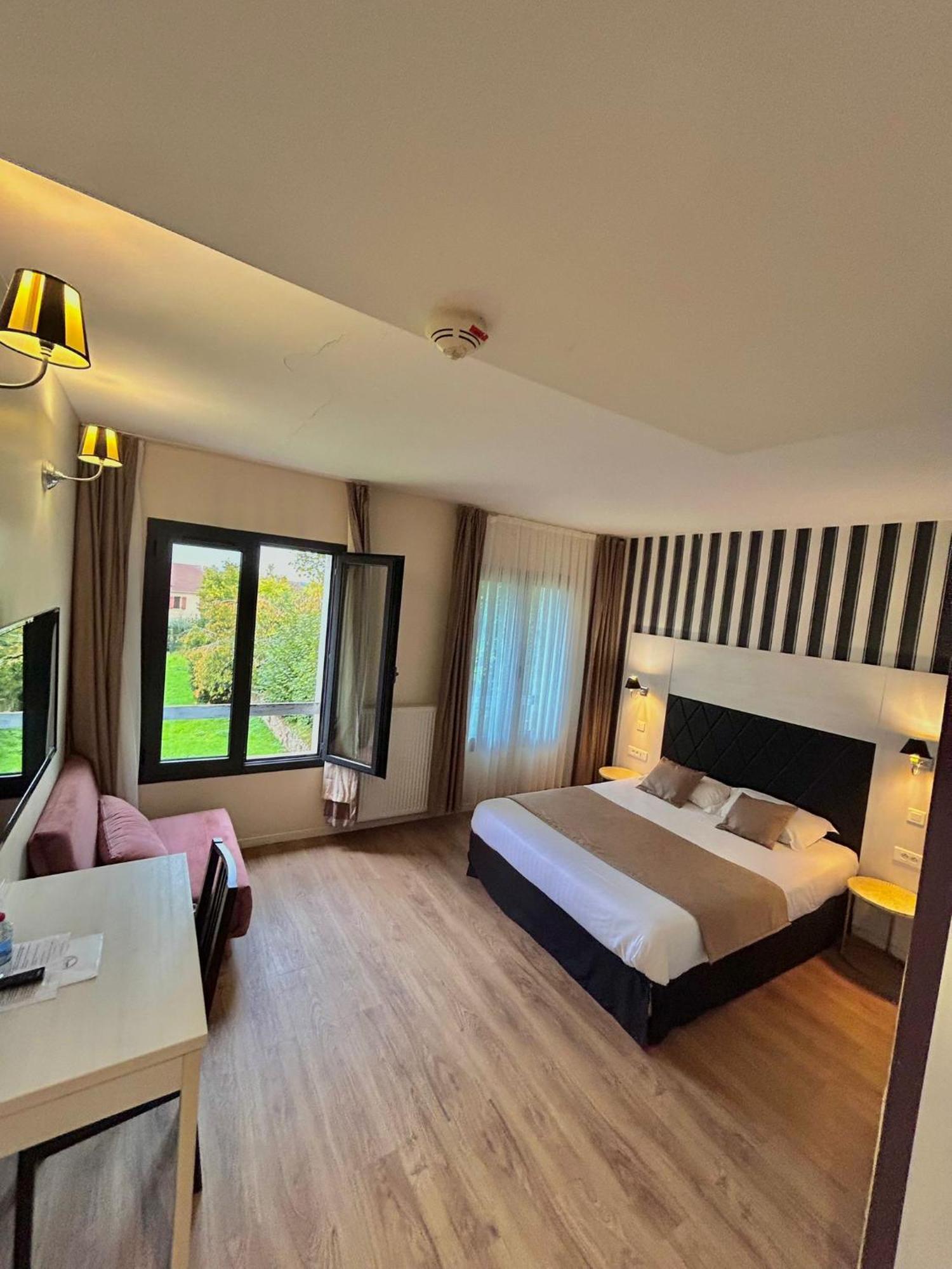 Thoiry Etoile Lodge Екстериор снимка